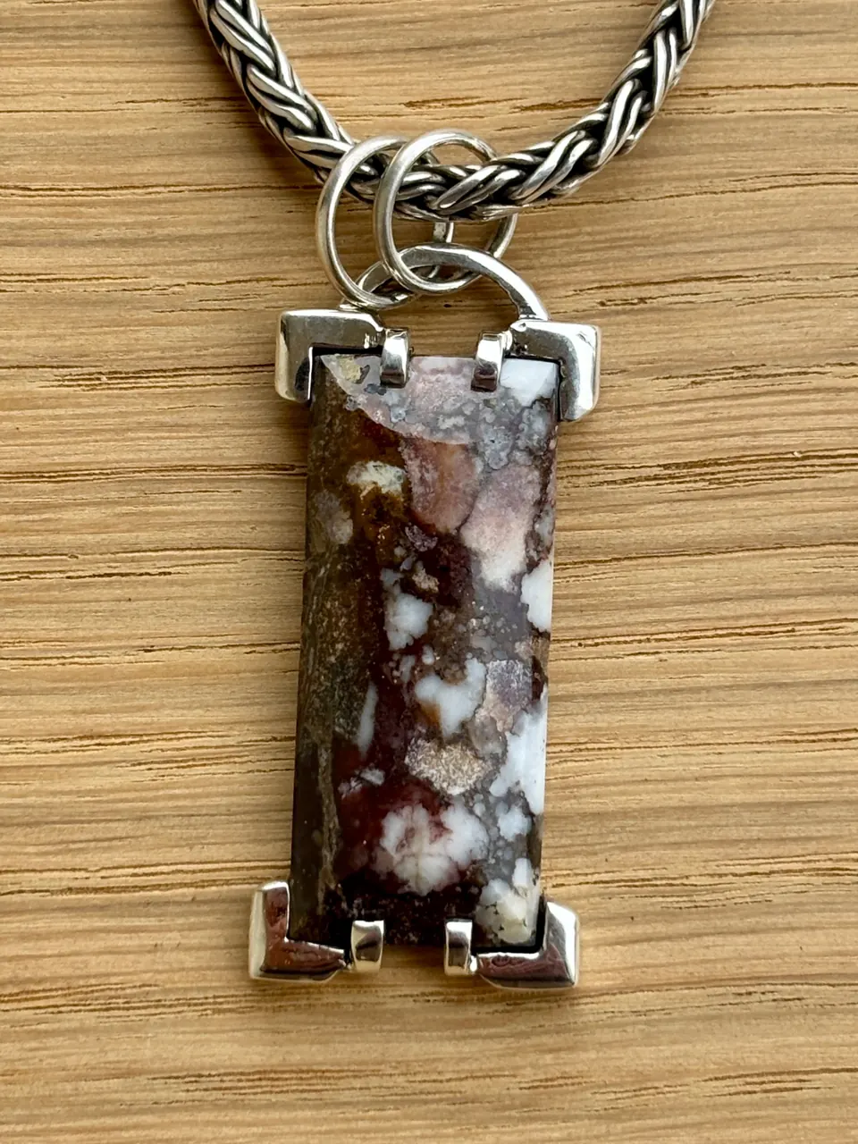 Magnesite