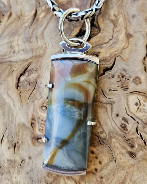 Brian Head agate pendant