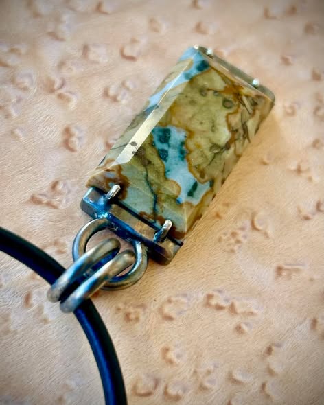 Dead Camel jasper pendant view 3